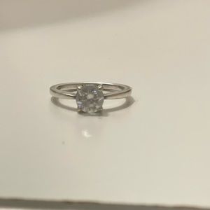 Pandora sparkling solitaire ring size 6